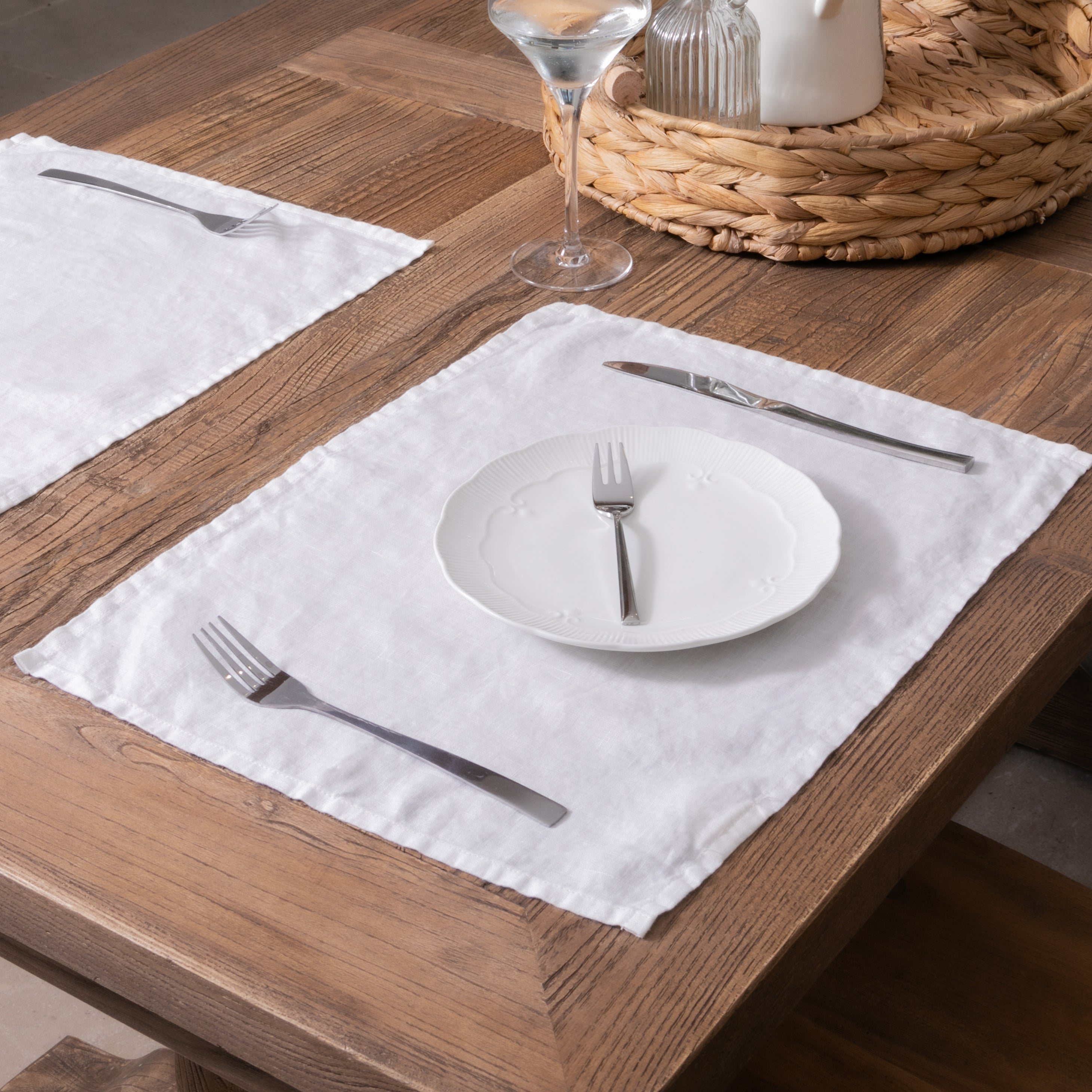 White Set of 4 100% Linen Placemats